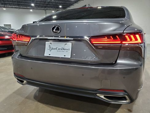 Used 2020 Lexus LS 500 w/ Accessory Package (Z2) RWD image 46