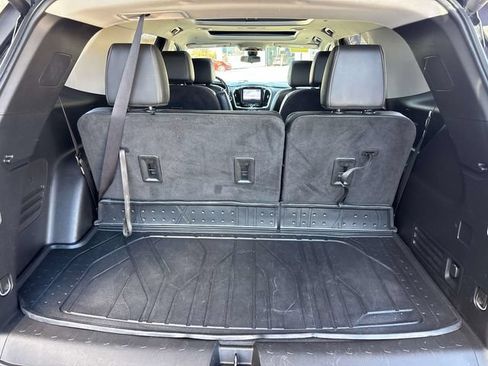 Used 2020 Chevrolet Traverse Premier w/ Redline Edition AWD/4WD image 13