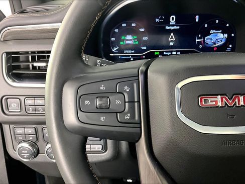 Certified 2024 GMC Yukon AT4 w/ AT4 Premium Plus Package AWD/4WD image 23