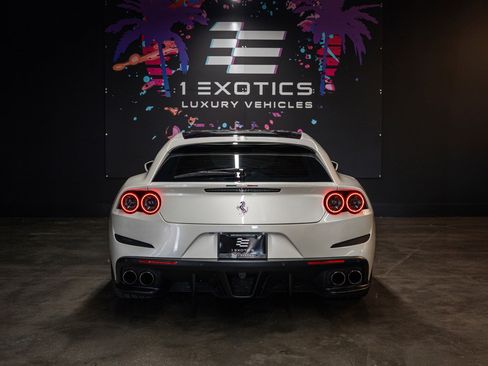 Used 2020 Ferrari GTC4Lusso T RWD image 5