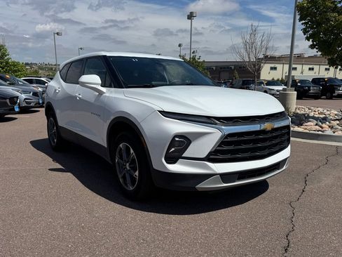 Used 2025 Chevrolet Blazer LT AWD/4WD image 1