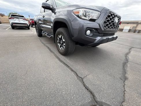 Used 2021 Toyota Tacoma TRD Off-Road AWD/4WD image 3