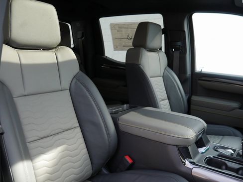 New 2026 Chevrolet Silverado 1500 ZR2 image 25