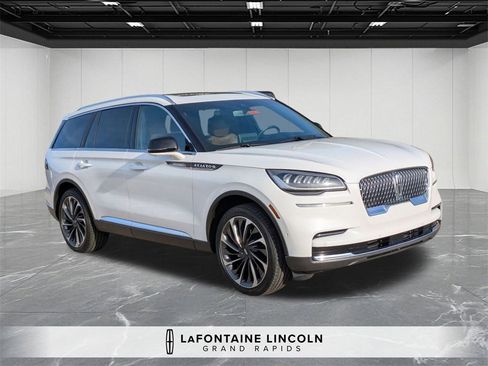 Certified 2024 Lincoln Aviator Reserve w/ Equipment Group 201A image 7