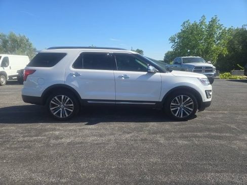 Used 2017 Ford Explorer Platinum AWD/4WD image 7