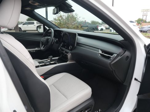 Certified 2024 Lexus RX 350 Premium Plus image 15