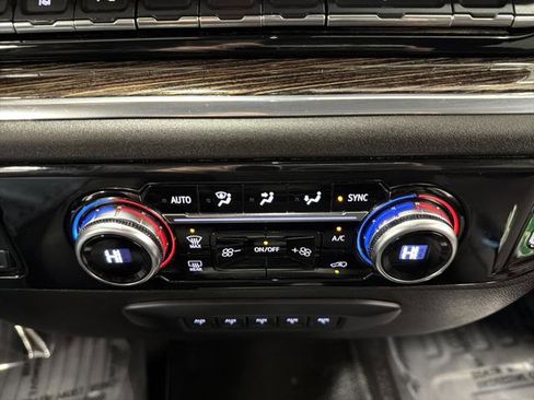 Used 2024 GMC Sierra 3500 SLE image 17