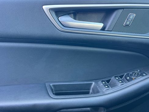 Used 2024 Ford Edge SEL image 13