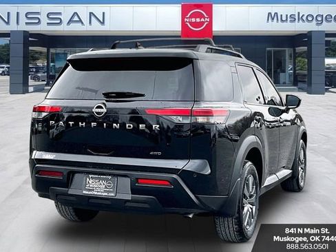 New 2026 Nissan Pathfinder SV image 5