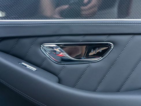 Used 2024 Bentley Continental GT image 32