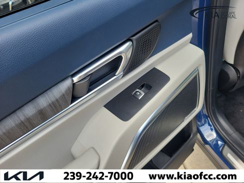 Certified 2024 Kia Telluride SX w/ Towing Package AWD/4WD image 11