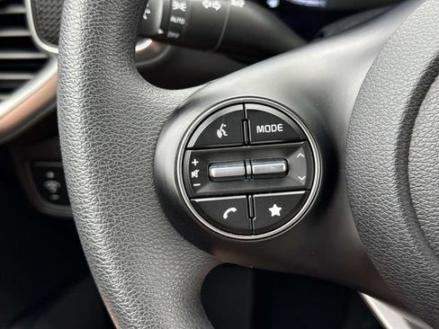 Used 2024 Kia Soul LX w/ Option Group 015 FWD image 24