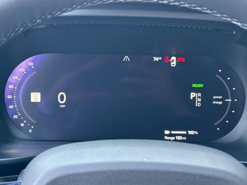 Used 2023 Volvo XC40 Recharge Plus AWD/4WD image 28