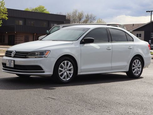 Used 2015 Volkswagen Jetta SE image 11