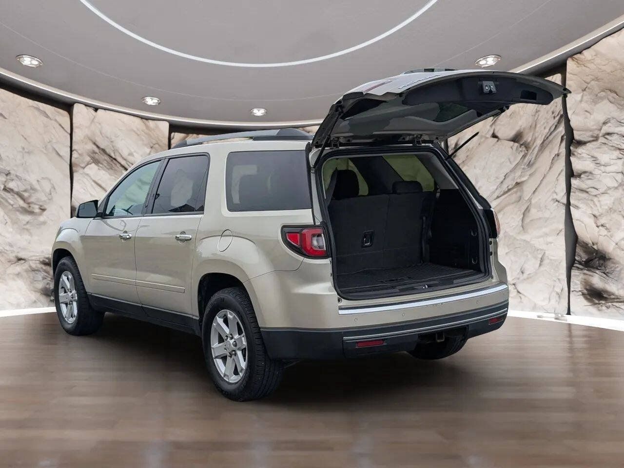 Used 2013 GMC Acadia SLE FWD image 40