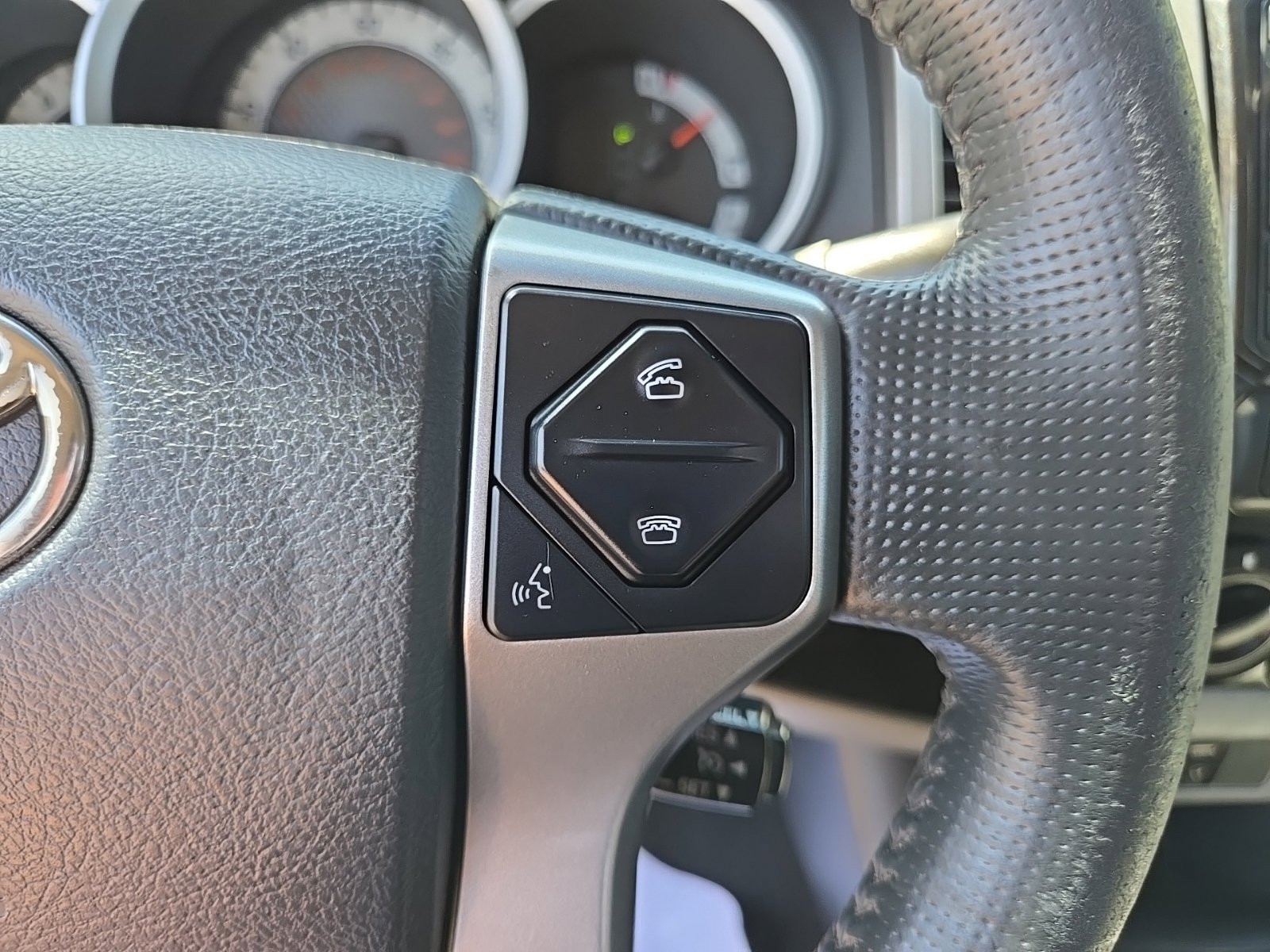 Used 2015 Toyota Tacoma 2WD Access Cab w/ SR5 Package image 17