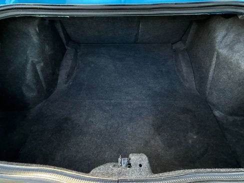 Used 2015 Dodge Challenger R/T RWD image 42