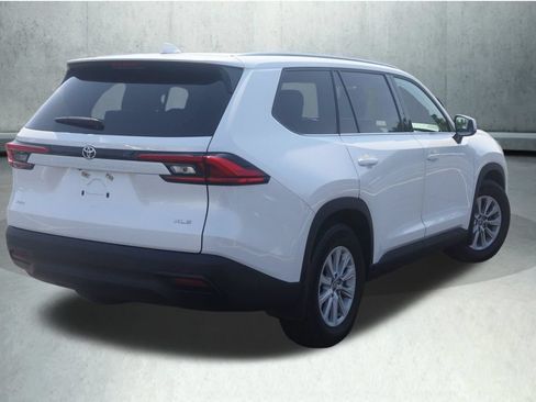 Used 2024 Toyota Grand Highlander AWD image 14