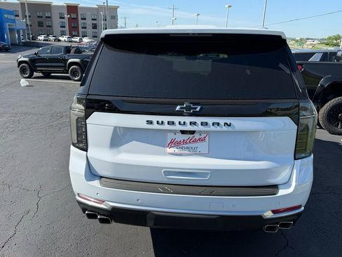 New 2026 Chevrolet Suburban High Country AWD/4WD image 10