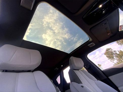 New 2026 Cadillac Optiq Sport 1 image 33