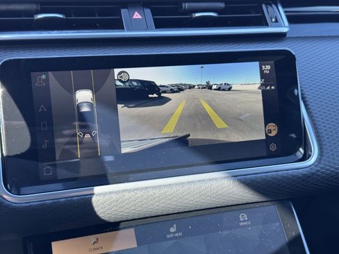 Used 2023 Land Rover Range Rover Velar R-Dynamic S image 17