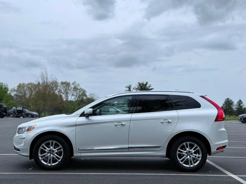 Used 2016 Volvo XC60 T5 Premier w/ Proximity Package FWD image 7