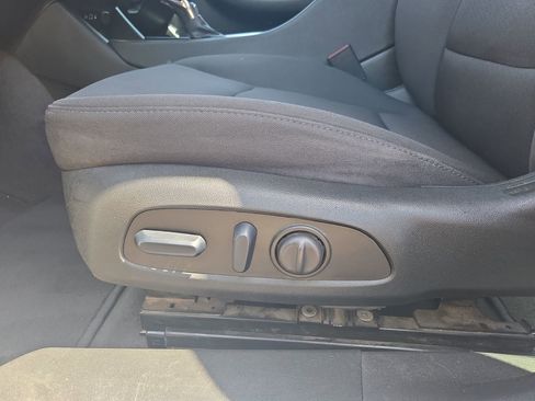 Used 2023 Chevrolet Malibu LT FWD image 28