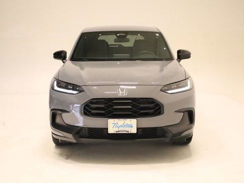 Used 2025 Honda HR-V Sport image 2