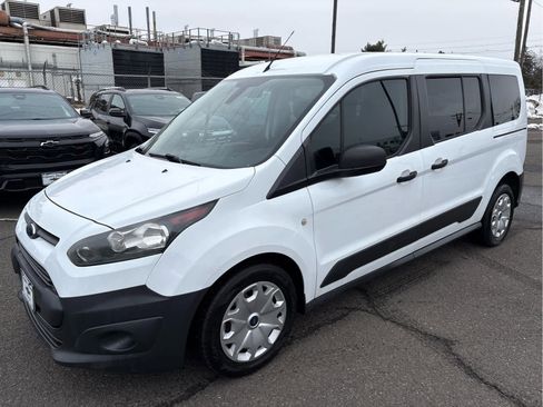Used 2017 Ford Transit Connect XL image 3