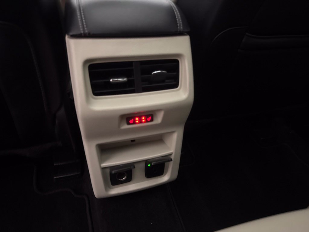 Used 2019 Ford Edge Titanium w/ Equipment Group 301A AWD/4WD image 51