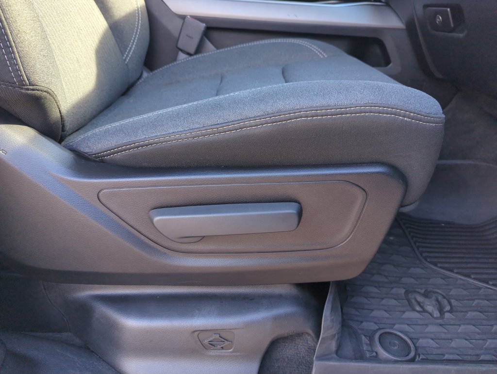 Used 2019 RAM 1500 Big Horn AWD/4WD image 35