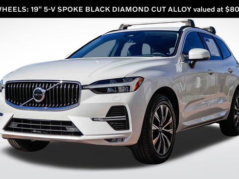 Used 2023 Volvo XC60 B5 Core w/ Climate Package image 3