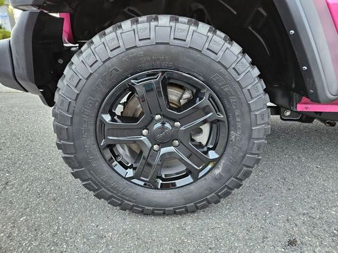 Used 2022 Jeep Wrangler Sport S image 9