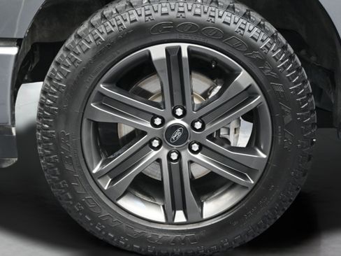 Used 2022 Ford F150 XLT w/ Equipment Group 302A High AWD/4WD image 10