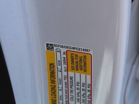 Used 2023 GMC Sierra 1500 SLT image 41