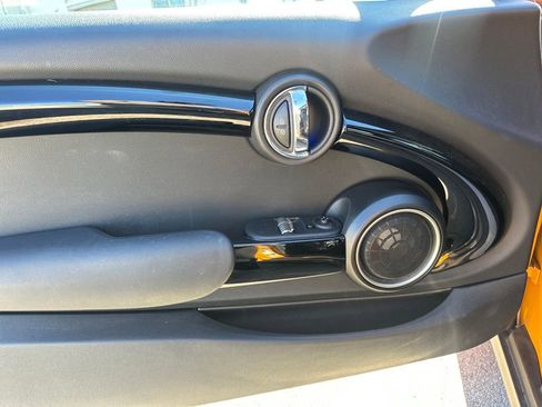 Used 2015 MINI Cooper S image 12