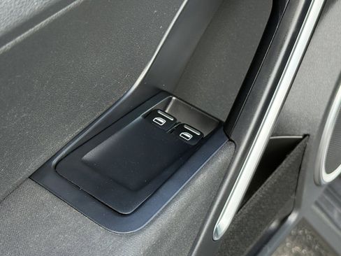 Used 2014 Volkswagen Beetle R-Line image 12