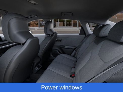 New 2025 Kia K4 LXS image 19