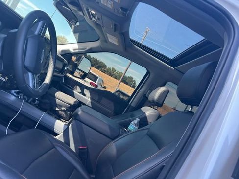 Used 2026 Ford F250 Lariat w/ Black Appearance Package AWD/4WD image 3