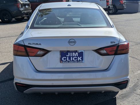 Used 2024 Nissan Altima 2.5 SV FWD image 3