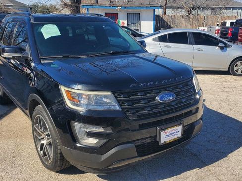 Used 2017 Ford Explorer Sport image 1