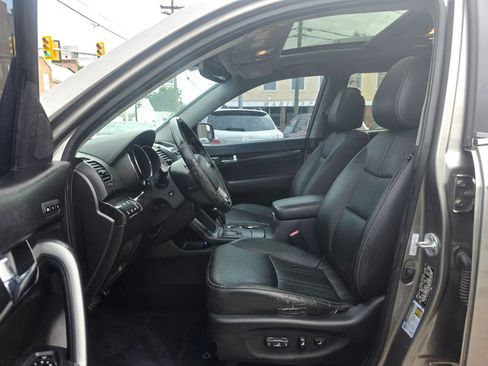 Used 2012 Kia Sorento SX w/ SX Premium Pkg AWD/4WD image 11