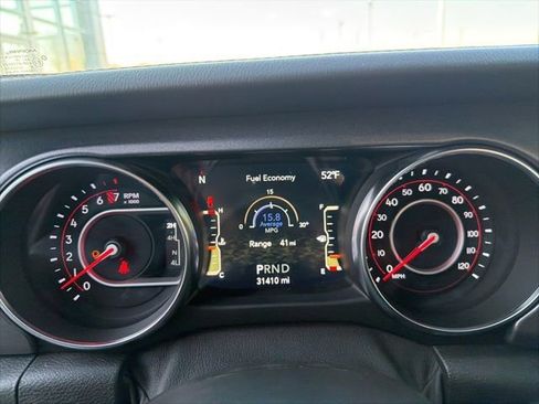 Used 2021 Jeep Gladiator Mojave image 16