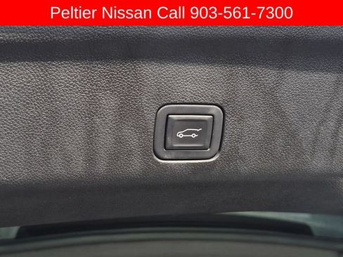 Used 2024 Chevrolet Suburban Premier RWD image 10