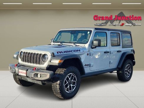 Used 2024 Jeep Wrangler Unlimited Rubicon image 3