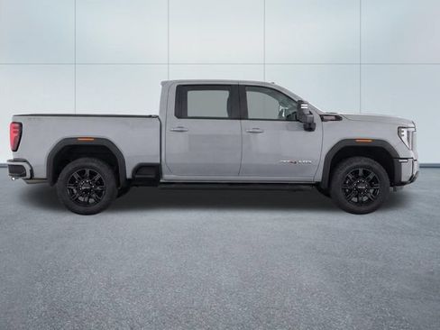 Used 2025 GMC Sierra 3500 AT4 w/ AT4 Premium Plus Package AWD/4WD image 10
