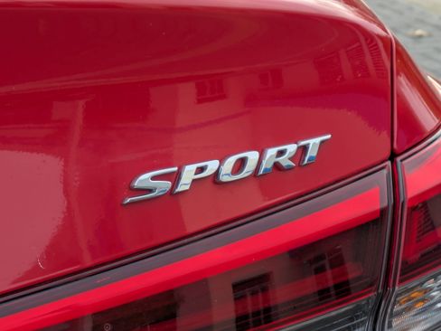 Certified 2022 Honda Civic Sport image 17