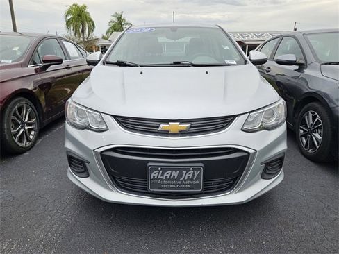 Used 2020 Chevrolet Sonic Premier image 2