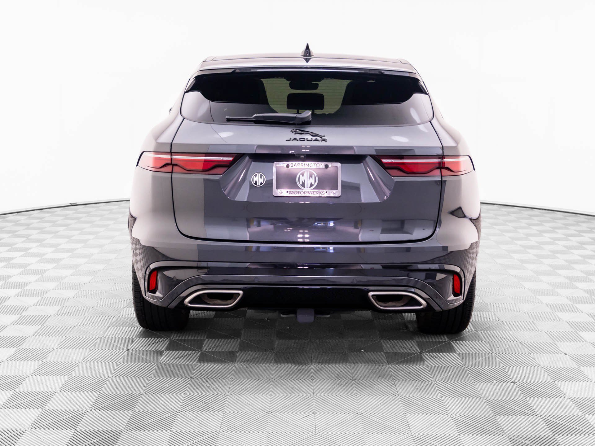 Used 2024 Jaguar F-PACE R-Dynamic S AWD/4WD image 4