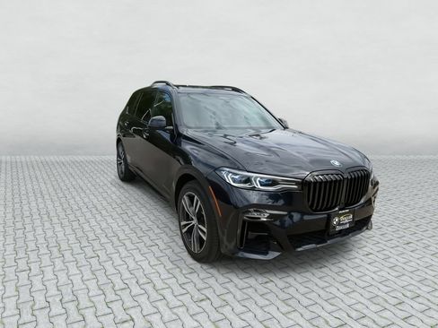 Used 2021 BMW X7 M50i AWD/4WD image 2
